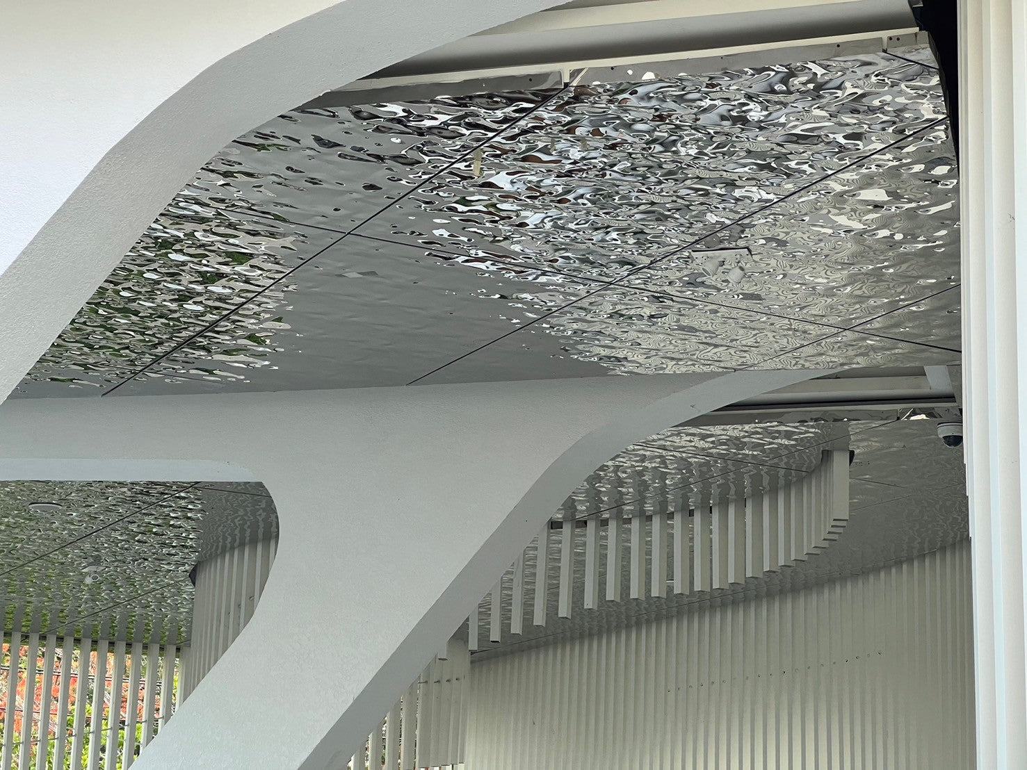Faux Stainless(สแตนเลสเทียม)