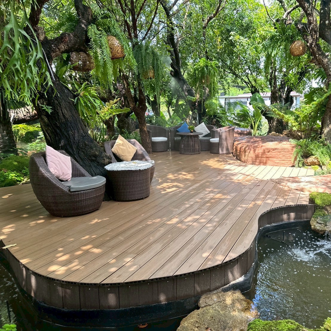 พื้นไม้เทียมกลวงเหลี่ยม Co'Ex